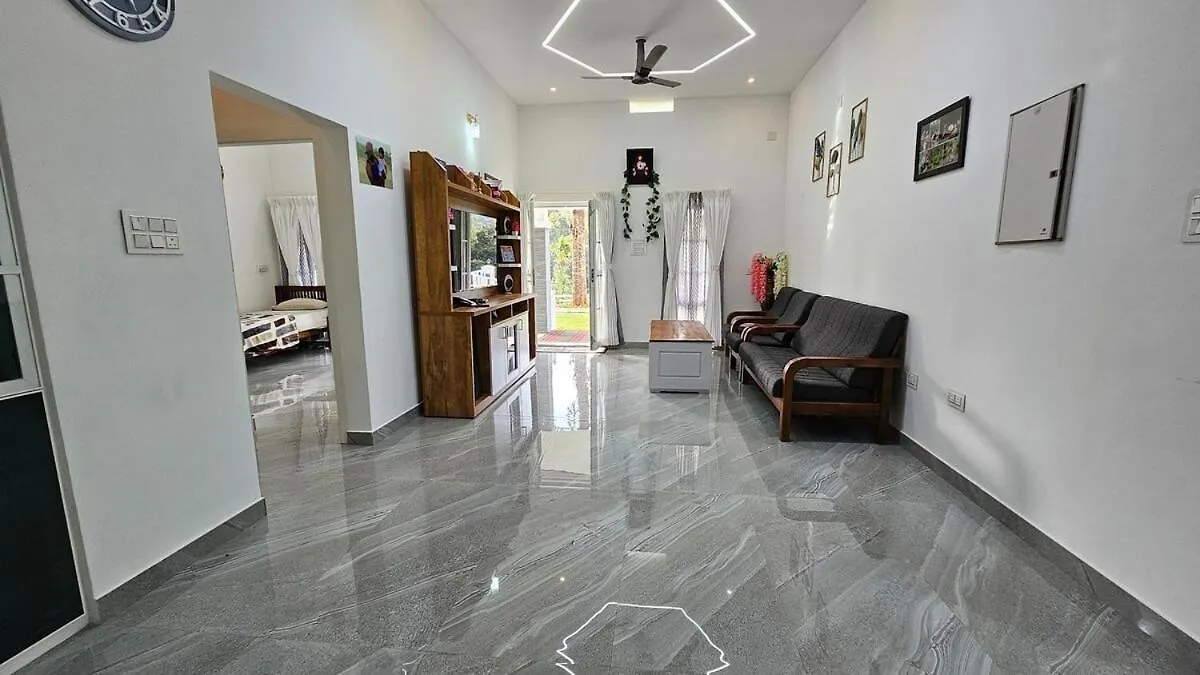 Uthuppan'S 2 Bedroom First Floor Udumbanshola 0*,